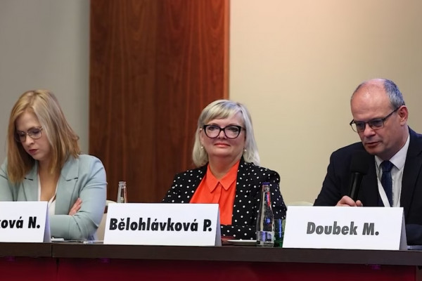 Ozvěny Olomouckých hematologických dní ještě jednou! Čeká na Vás záznam sympozia s názvem: Ropeginterferon alfa‑2b v léčbě polycytemia vera